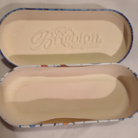 Brighton Sunglasses With Case - Picture 3 of 10